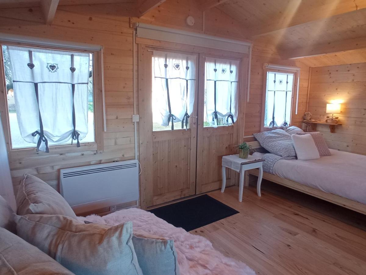 Chambre Studio Photo Chalet Sdb Partagee A Proximite Chavagne Buitenkant foto