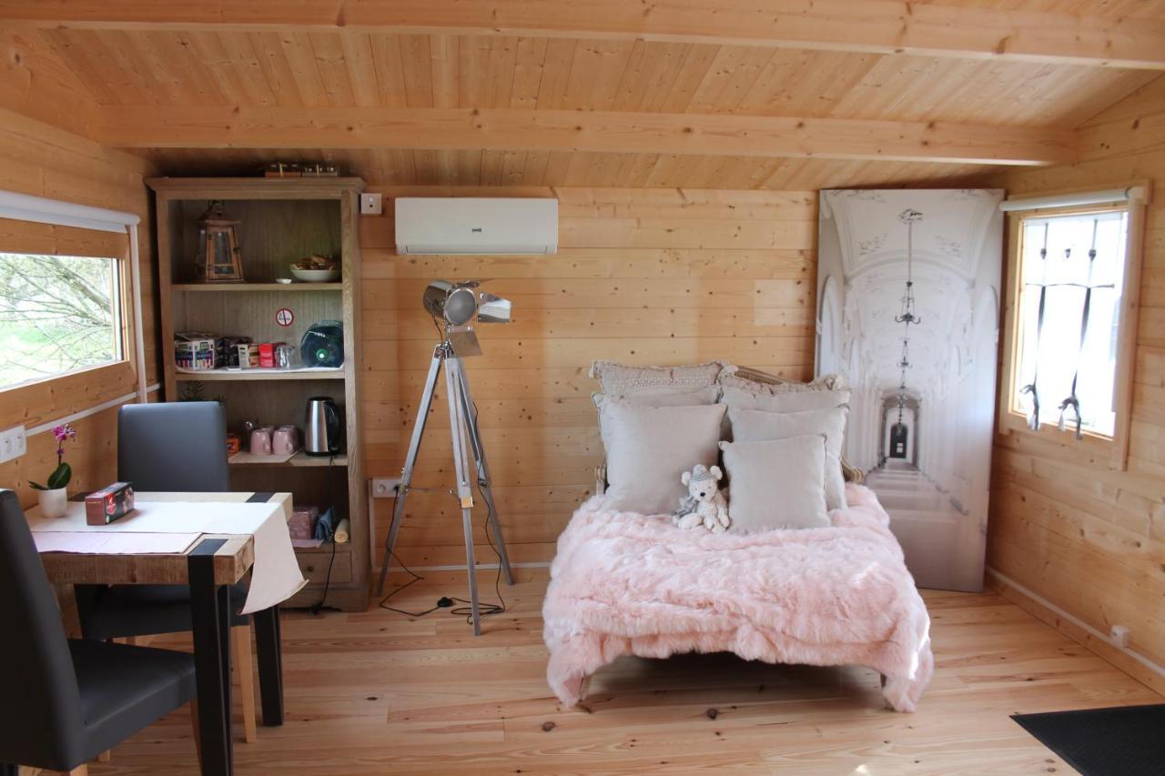 Chambre Studio Photo Chalet Sdb Partagee A Proximite Chavagne Buitenkant foto