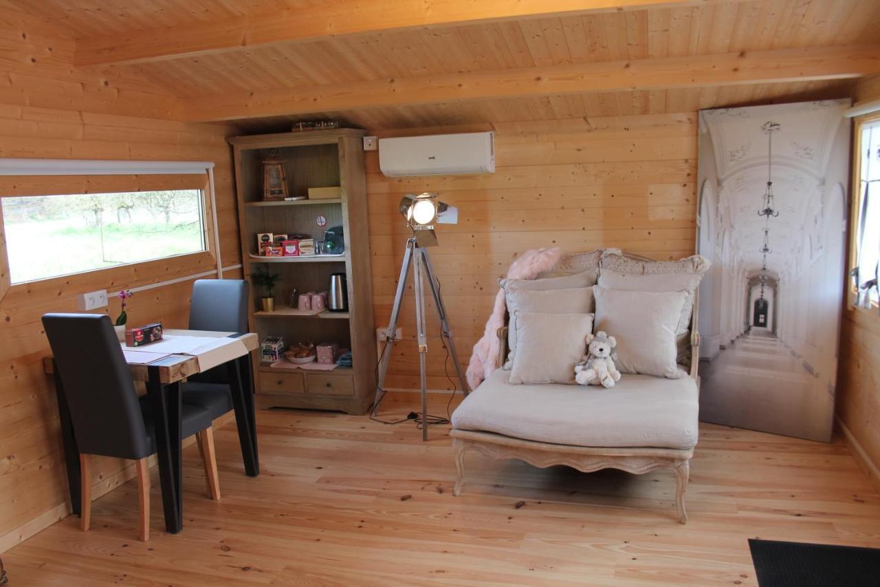 Chambre Studio Photo Chalet Sdb Partagee A Proximite Chavagne Buitenkant foto